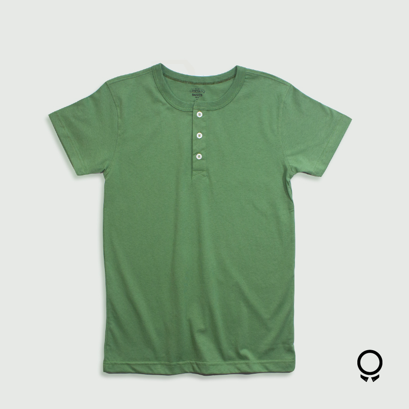 REMERA LIBERATO BASICS CUELLO HENLEY VERDE