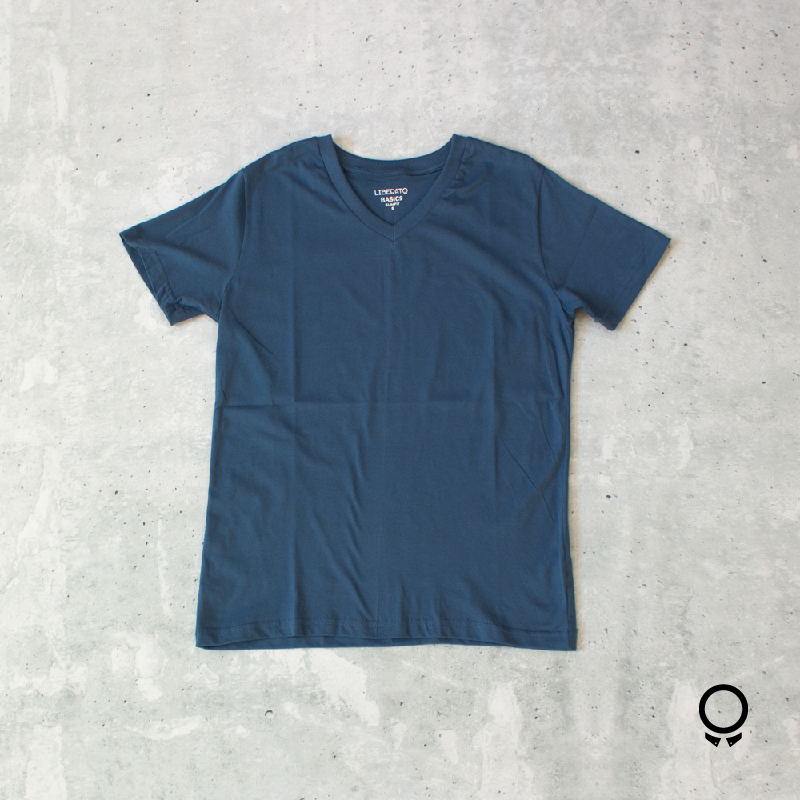 REMERA LIBERATO BASICS CUELLO V AZUL PETROLEO