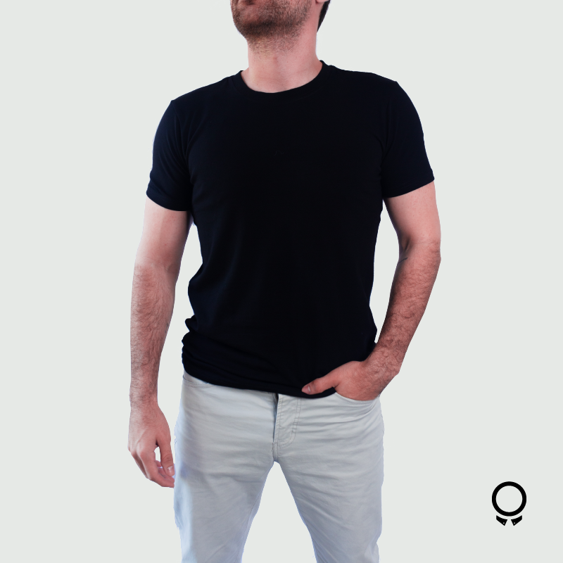 REMERA LIBERATO BASICS PREMIUN TEE REDONDO NEGRA