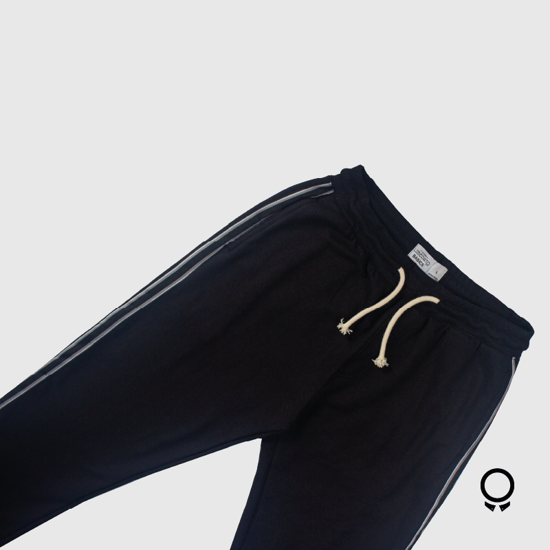 JOGGER LIBERATO BASICS CON CINTA NEGRO
