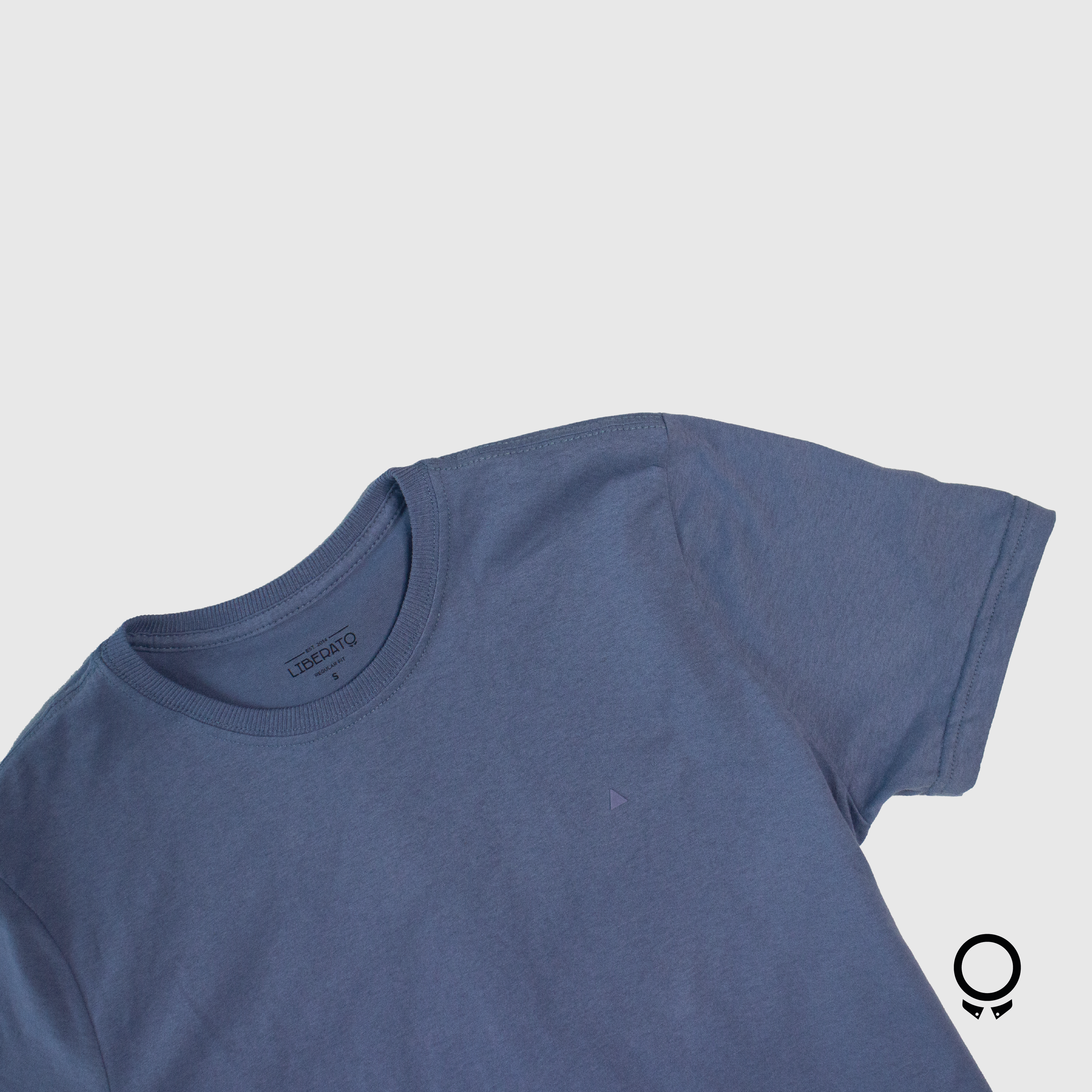 REMERA LIBERATO BASICS AZUL REGULAR FIT