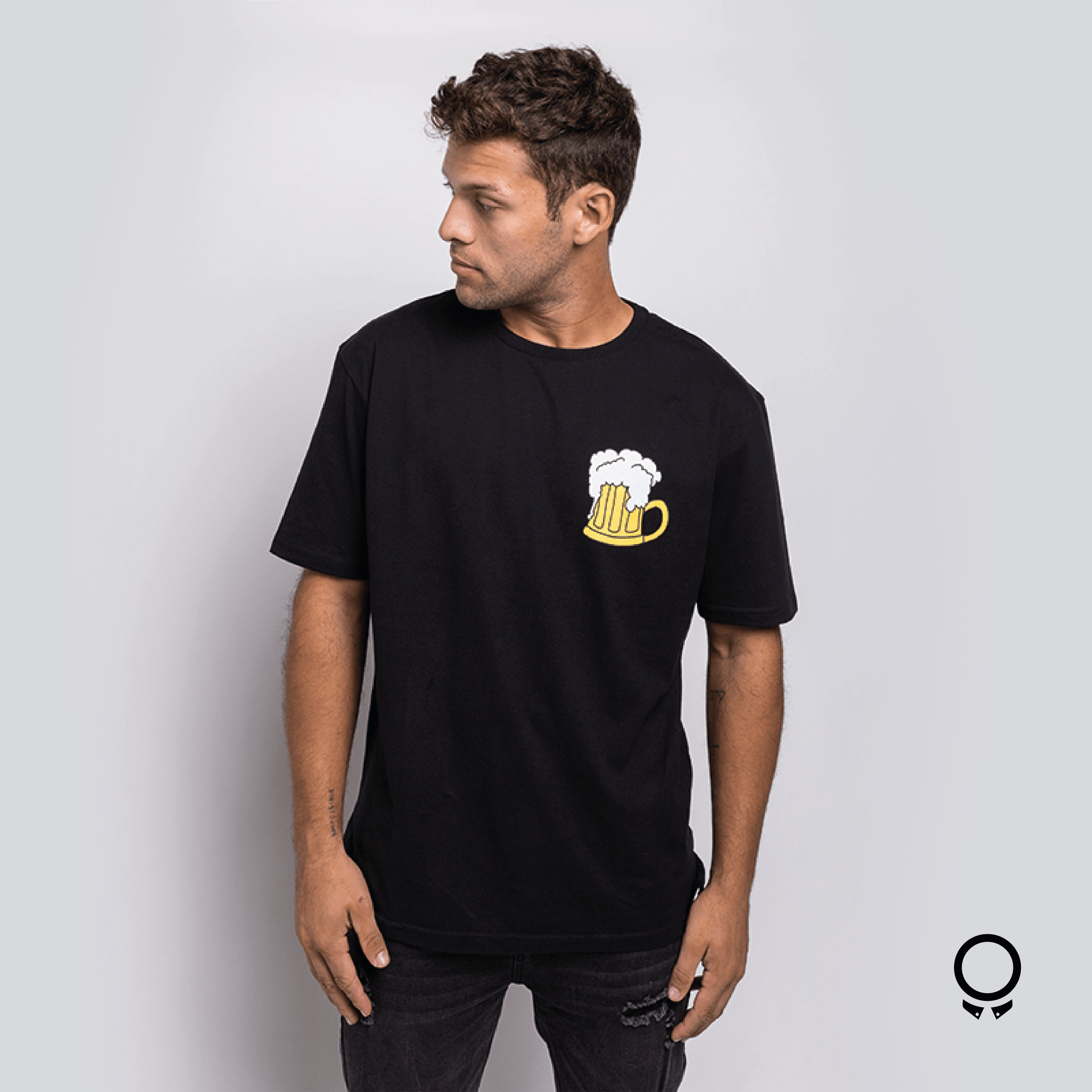 REMERA LIBERATO BASICS OVERSIZED NEGRA HOMERO