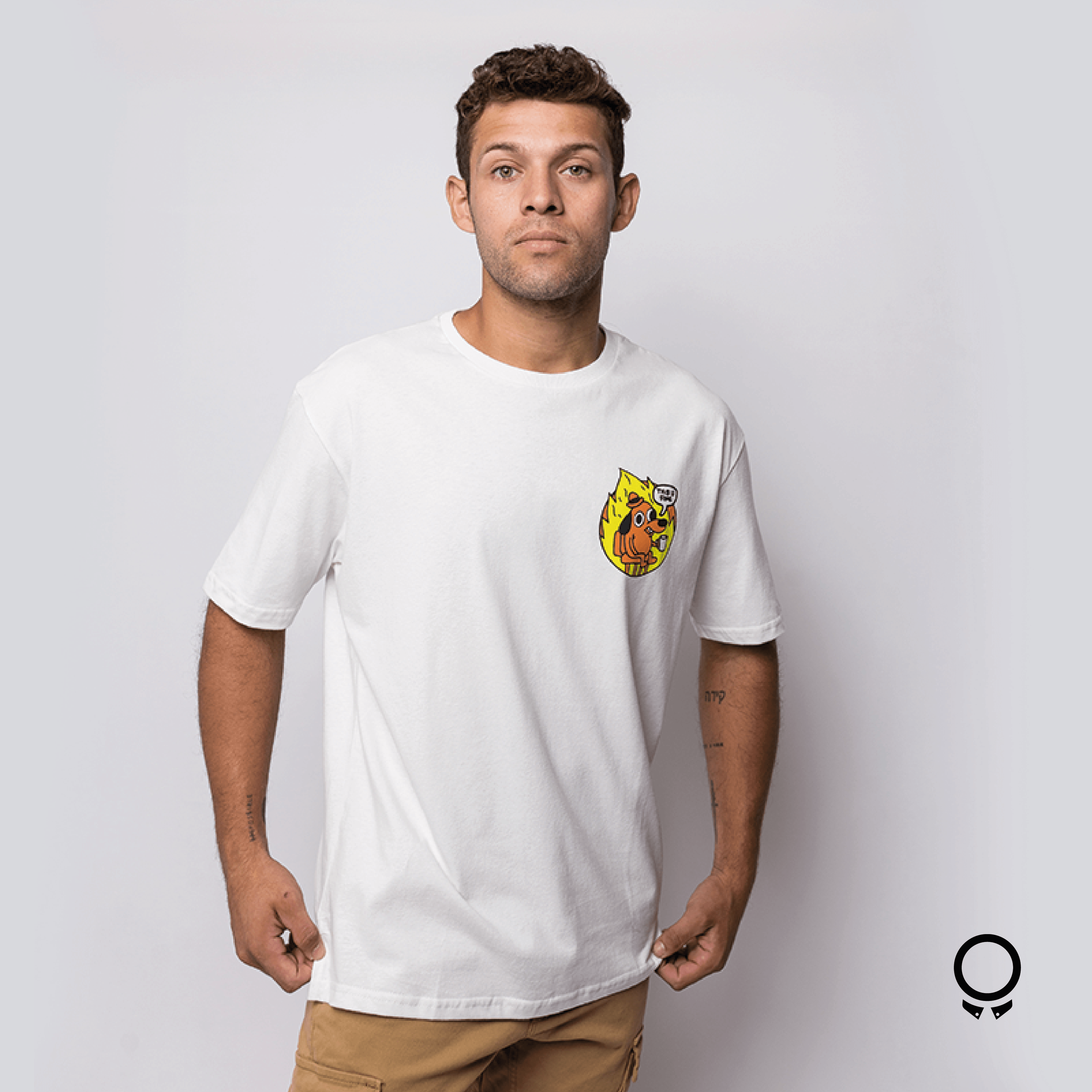 REMERA LIBERATO BASICS OVERSIZED BLANCA THIS IS FINE