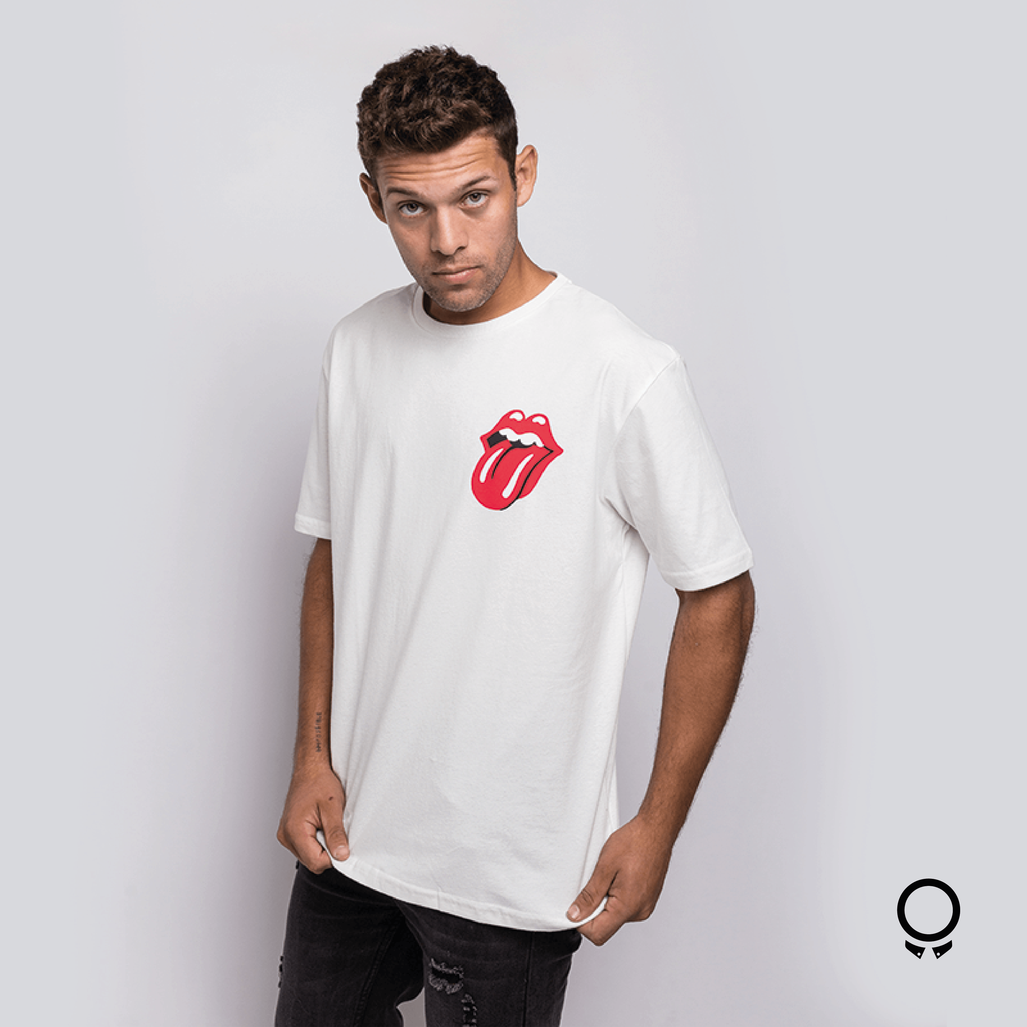 REMERA LIBERATO BASICS BLANCA OVERSIZED THE ROLLING STONE