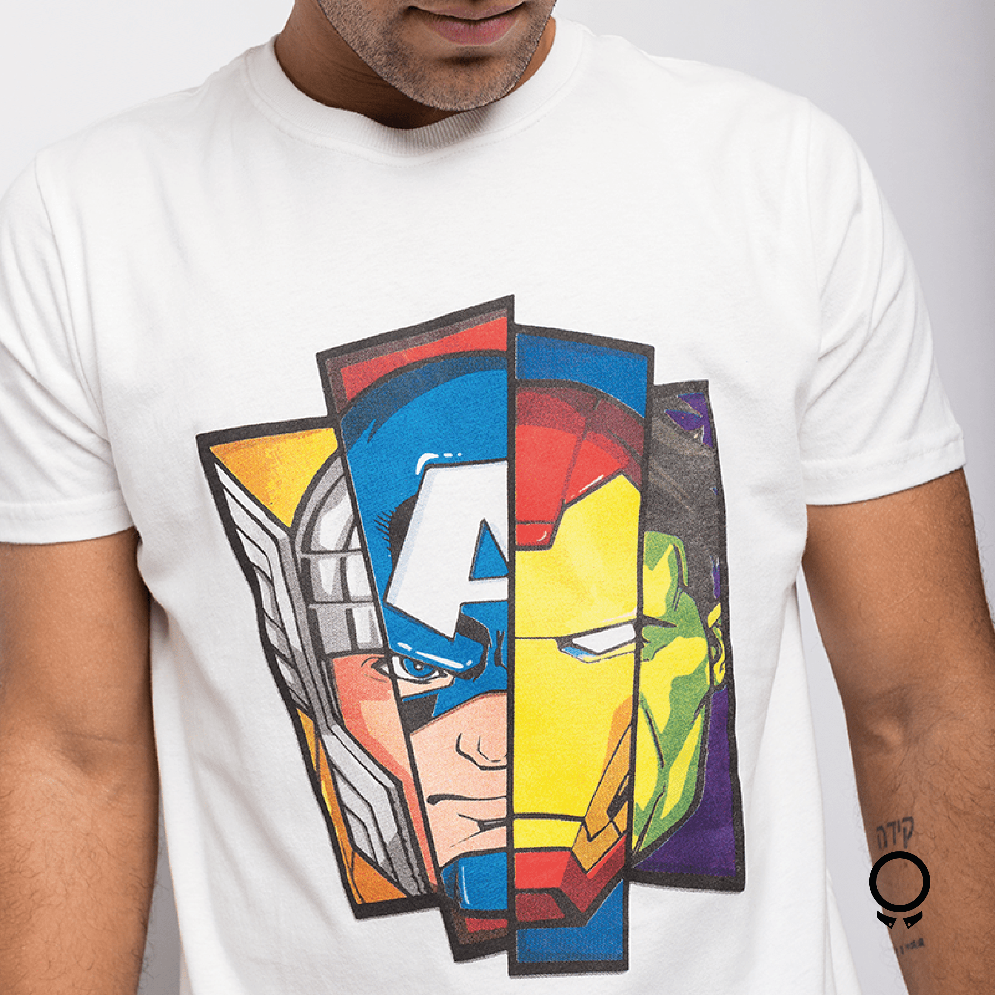 REMERA LIBERATO BASICS REGULAR FIT BLANCA AVENGERS