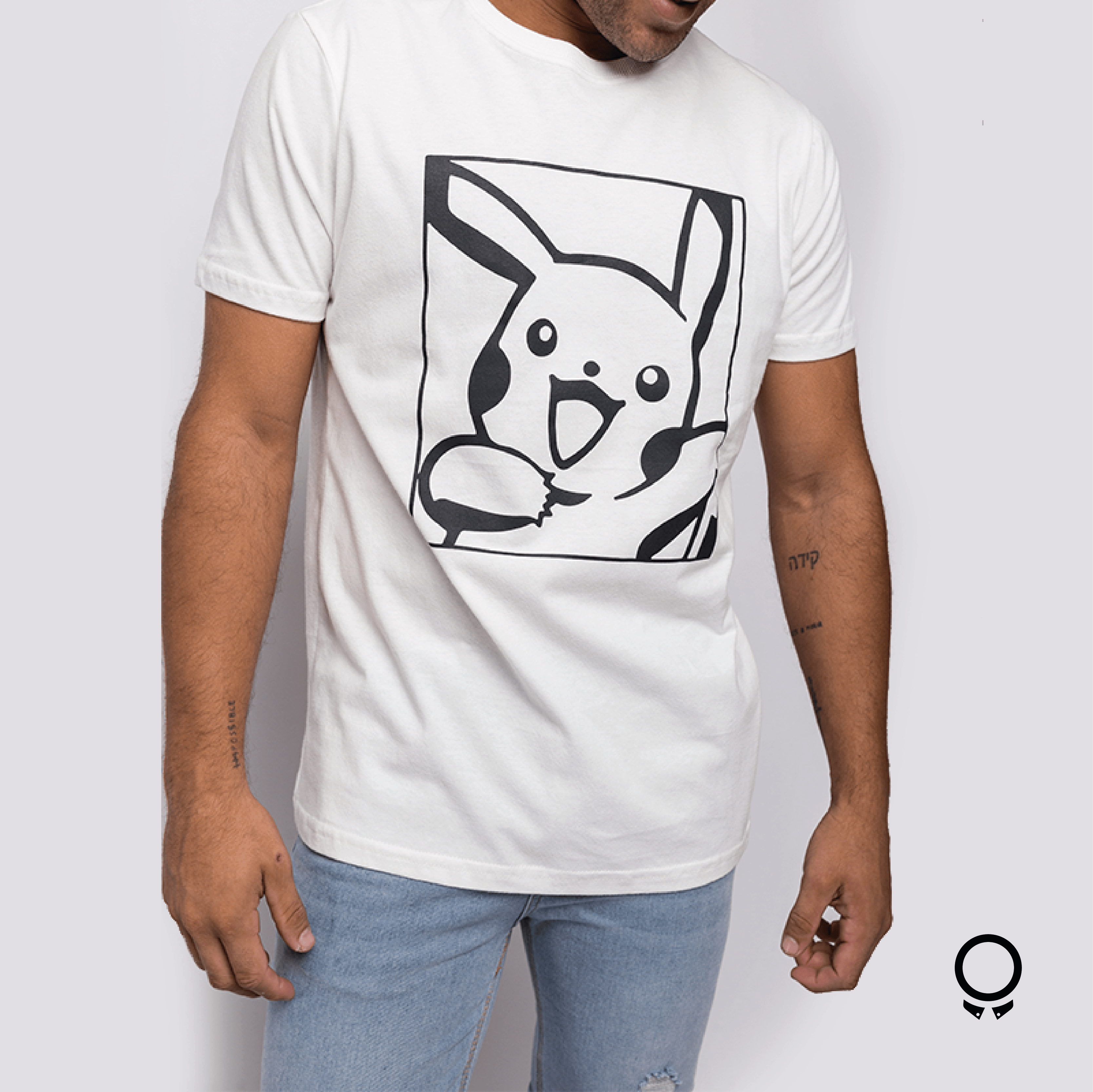 REMERA LIBERATO BASICS REGULAR FIT BLANCA PIKACHU