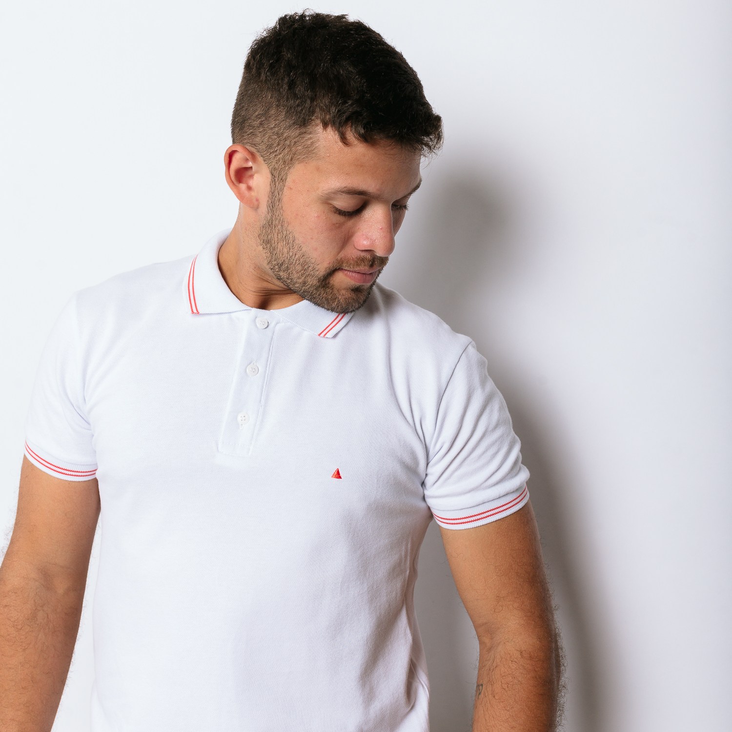 Remera polo blanca sales