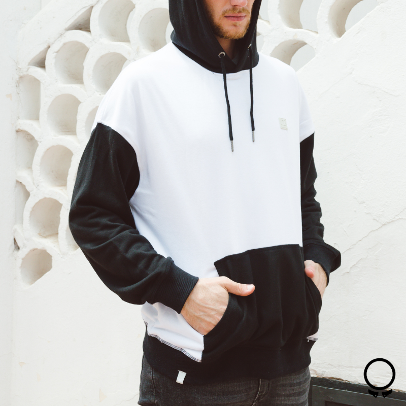 HOODIE N+ BOARD CON RECORTES BLANCO CON VERDE