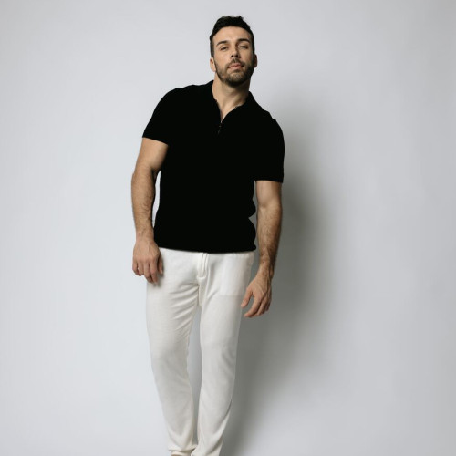 REMERA ABERCROMBIE POLO CON CIERRE NEGRA