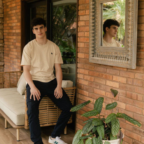 REMERA ABERCROMBIE REGULAR FIT BEIGE