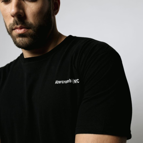 REMERA ABERCROMBIE OVERSIZE NEGRA
