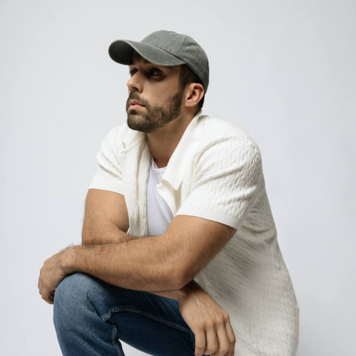 GORRA AH LAVADO GRIS