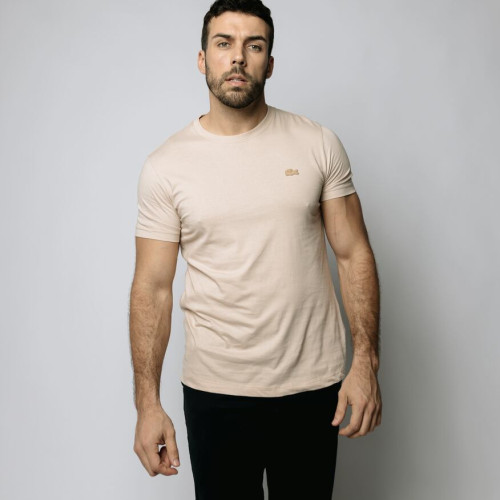 REMERA LACOSTE CUELLO REDONDO PARIS BEIGE CLARO