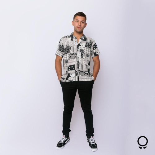 Camisa Liberato Basics Playera Negra Estampada