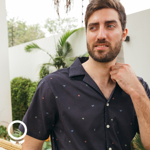 CAMISA PLAYERA LIBERATO BASICS AZUL MARINO TUNAS