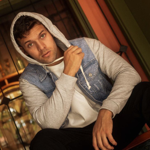 CAMPERA LIBERATO BASICS AZUL CON CAPUCHA