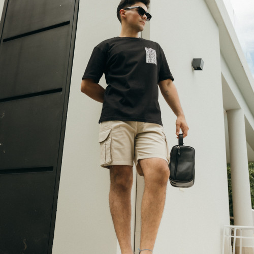 REMERA OVERSIZE PREMIUM 250 GSM LIBERATO BASICS  NEGRA MOTION