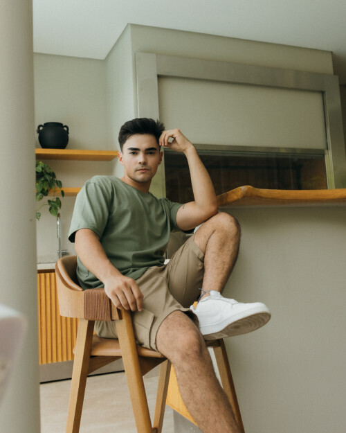 REMERA LIBERATO BASICS OVERSIZE VERDE