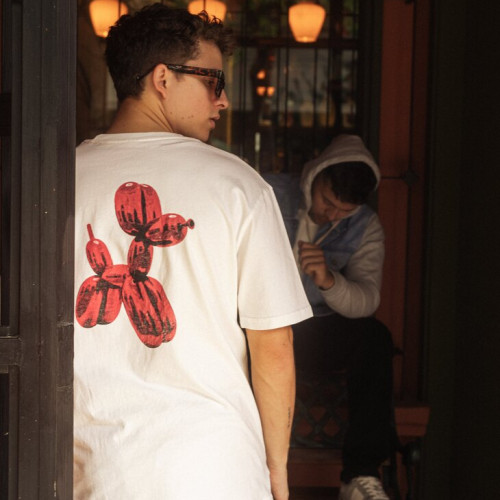 REMERA LIBERATO BASICS OVERSIZE PREMIUM 250 GSM MARFIL BALLON DOG