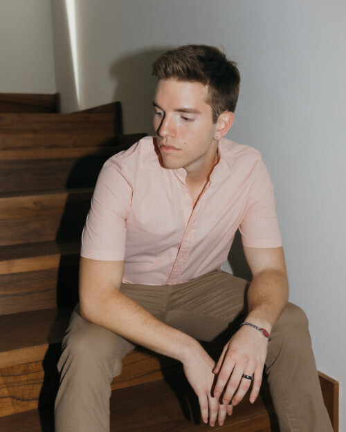 CAMISA LIBERATO BASICS MAO MANGAS CORTAS RAYAS NARANJAS