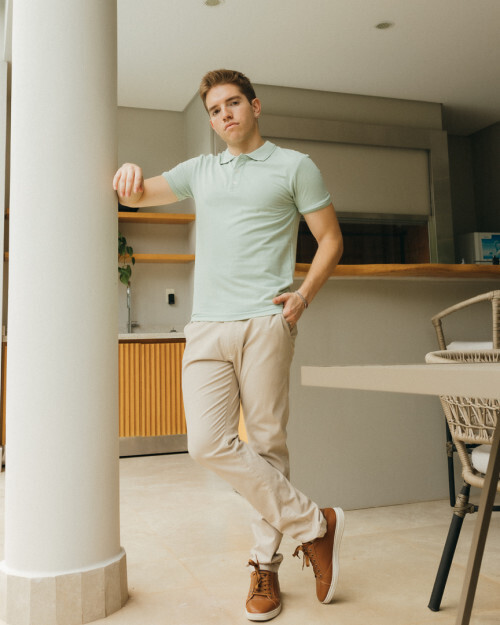 REMERA LIBERATO BASICS CUELLO POLO VERDE