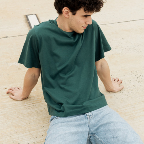 REMERA LIBERATO BASICS BOXY FIT PREMIUM VERDE