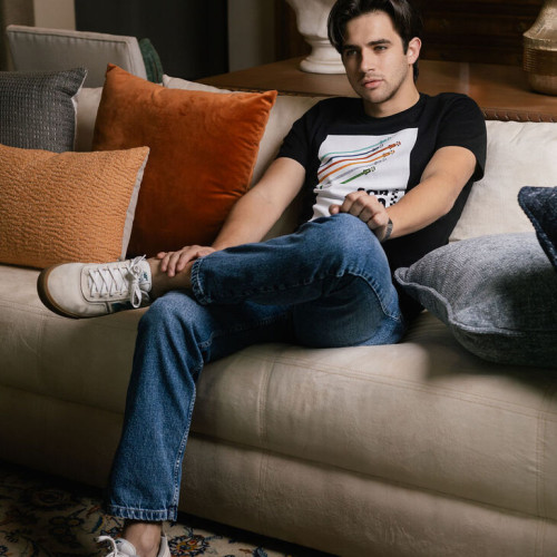 REMERA LIBERATO BASICS REGULAR FIT NEGRA FORMULA ONE