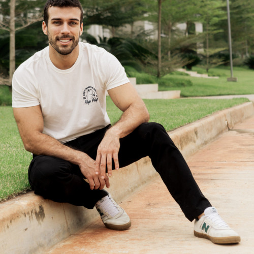 REMERA LIBERATO BASICS REGULAR FIT  MARFIL HUP HUP