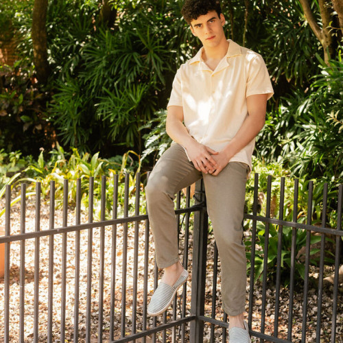 PANTALON CON GOMA LIBERATO DE LINO OLIVA