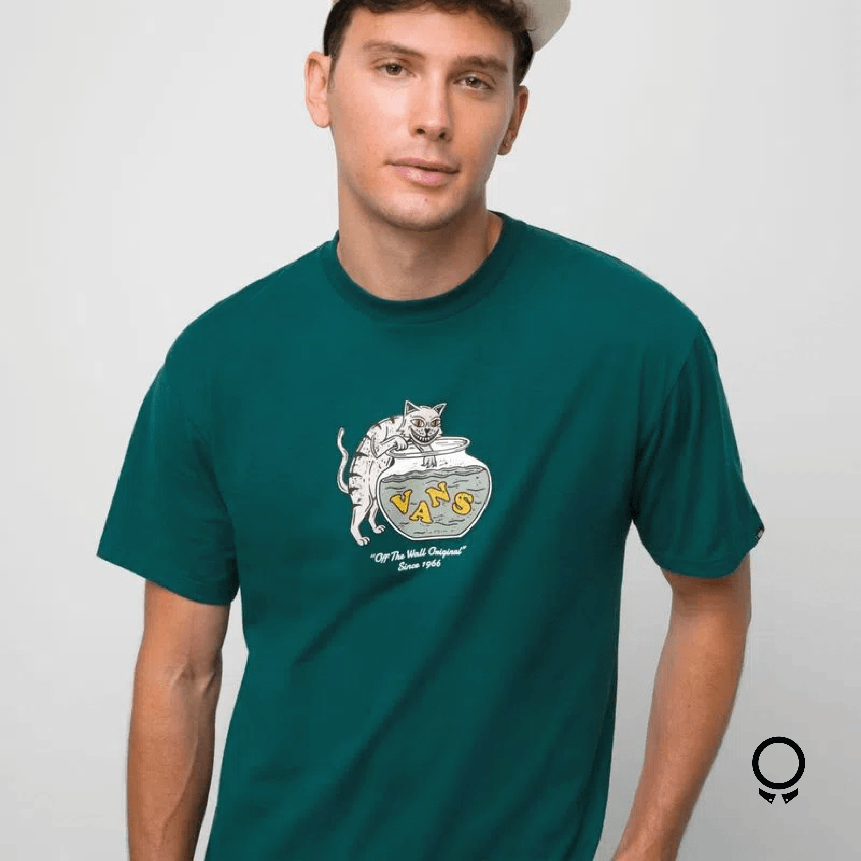 REMERA VANS GONE FISHIN SS TEE VERDE OSCURO