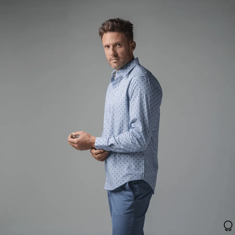 CAMISA CASUAL PERRY ELLIS  MANGAS LARGAS  MOTAS CELESTE