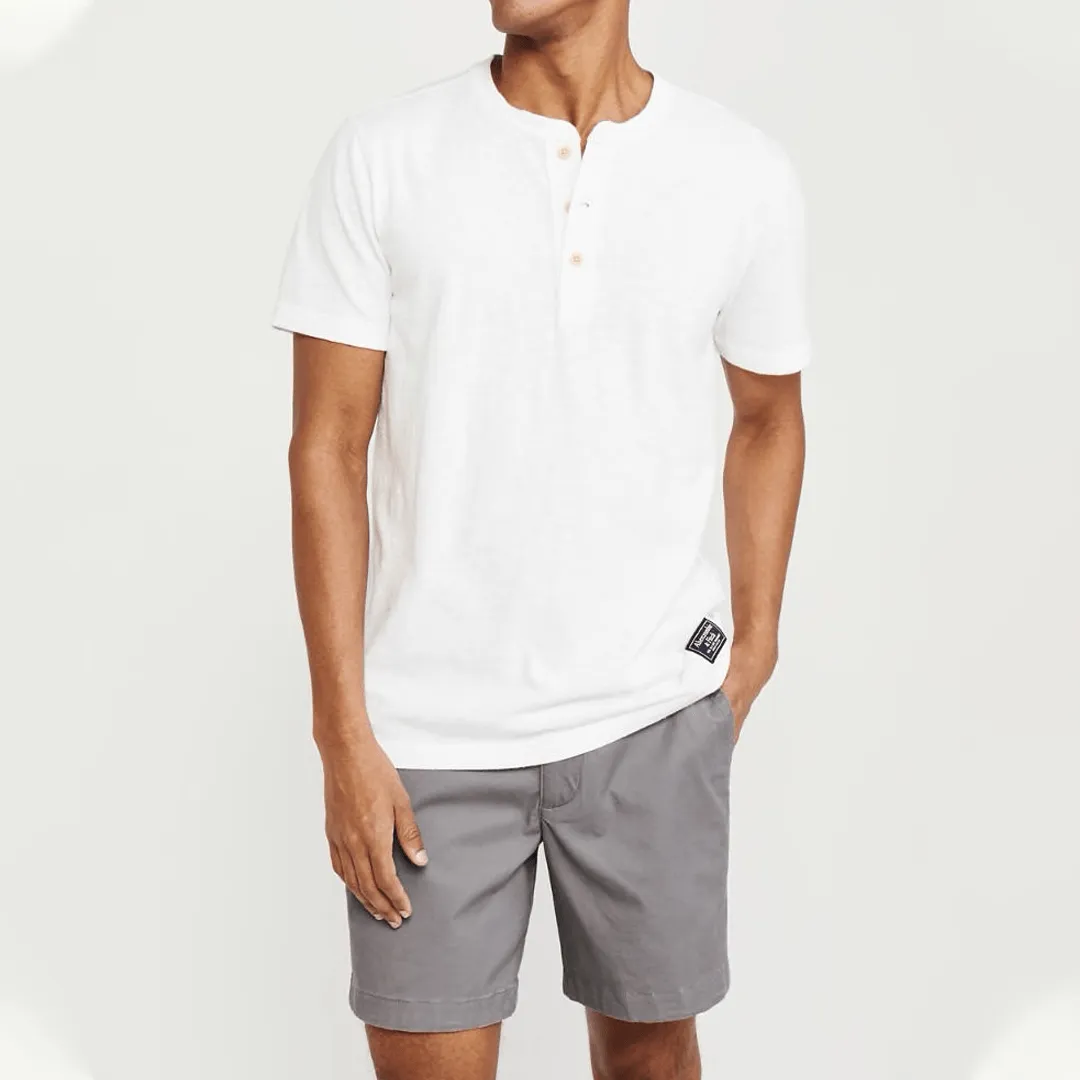 REMERA ABERCROMBIE CUELLO HENLEY  BLANCA