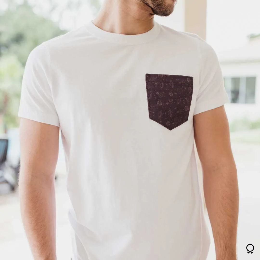 REMERA ABERCROMBIE BLANCA CON BOLSILLO ESPACIO