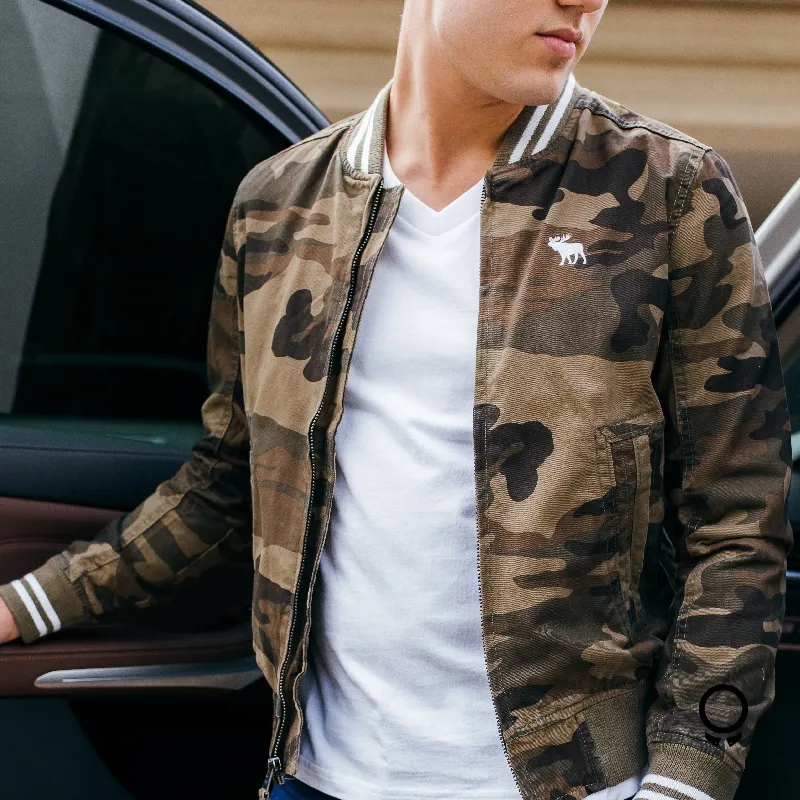 BOMBER ABERCROMBIE  JACKET CAMO CON RAYAS
