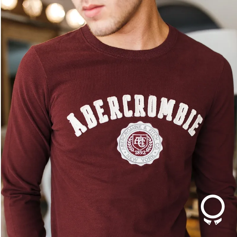 REMERA ABERCROMBIE MANGAS LARGAS LOGO AF GRANDE BORDO