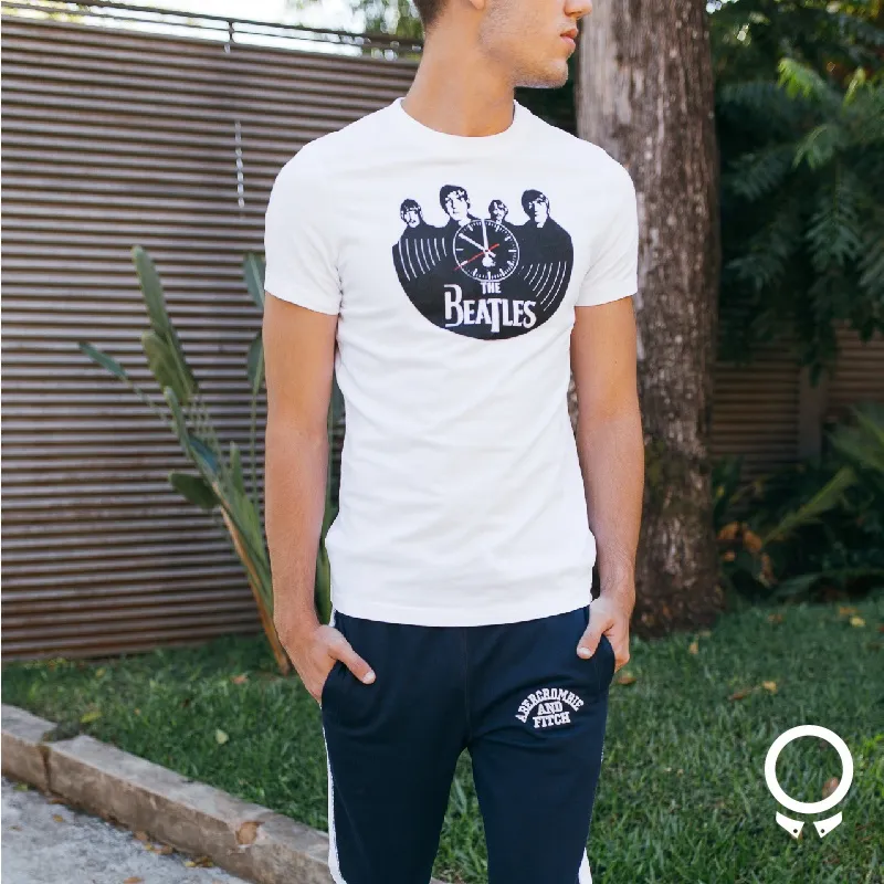 REMERA ABERCROMBIE BLANCA ESTAMPA THE BEATLES