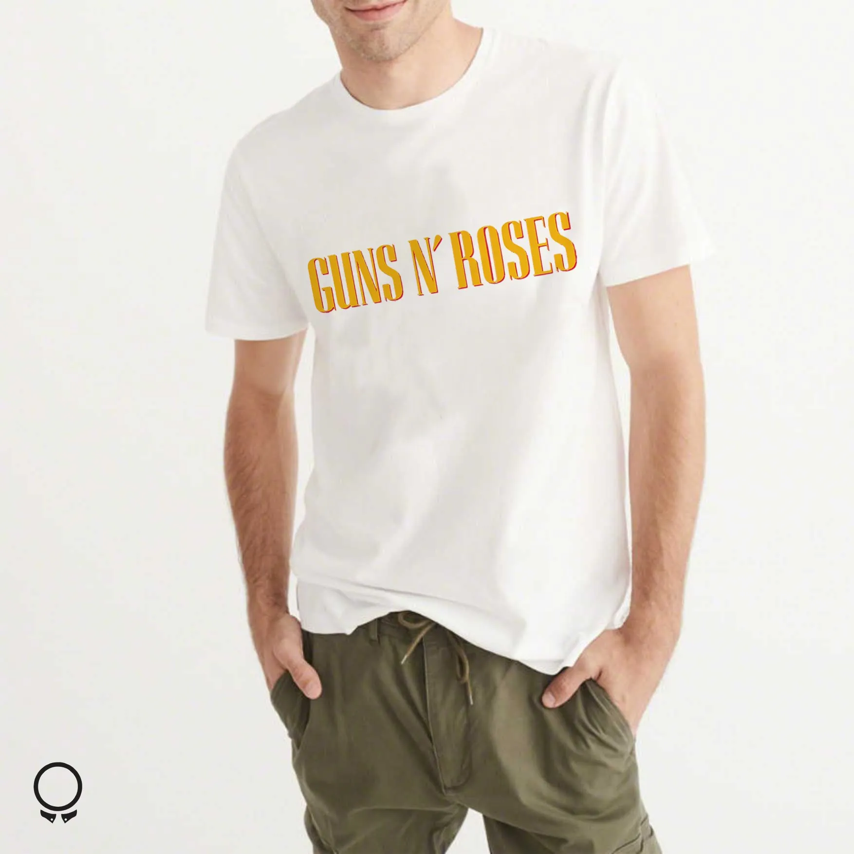 REMERA ABERCROMBIE BLANCA ESTAMPA GUNS ROSE AMARILLO