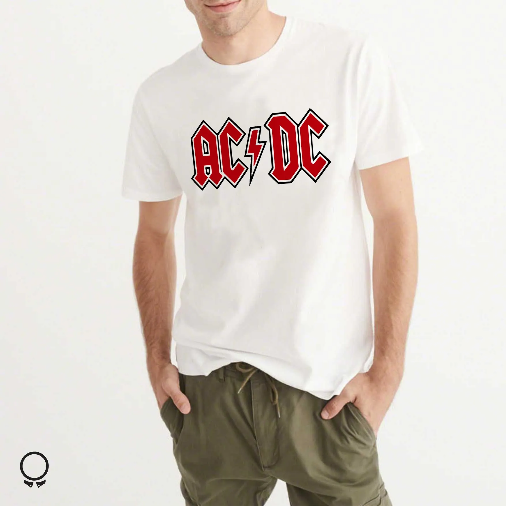 REMERA ABERCROMBIE BLANCA ESTAMPA ACDC ROJA