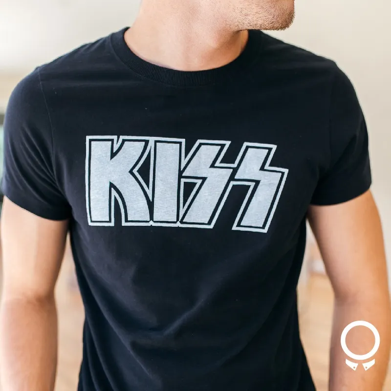 REMERA ABERCROMBIE NEGRA ESTAMPA KISS