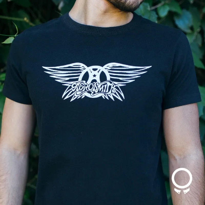 REMERA ABERCROMBIE NEGRA ESTAMPA AEROSMITH