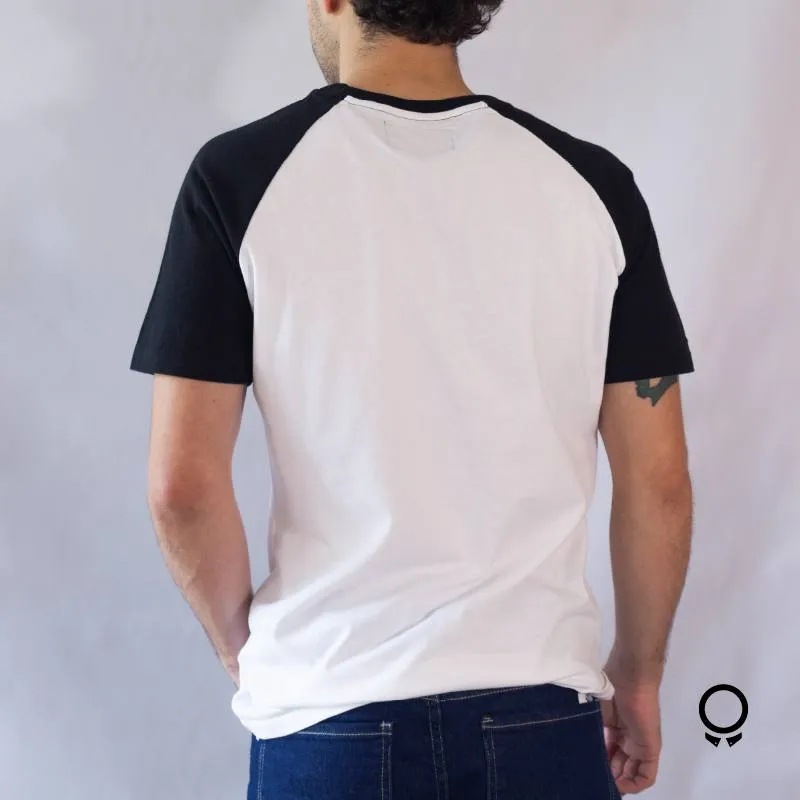 REMERA ABERCROMBIE CUELLO REDONDO BLANCO MANGA NEGRA