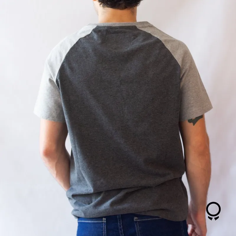 REMERA ABERCROMBIE CUELLO REDONDO GRIS OSCURO MANGA GR