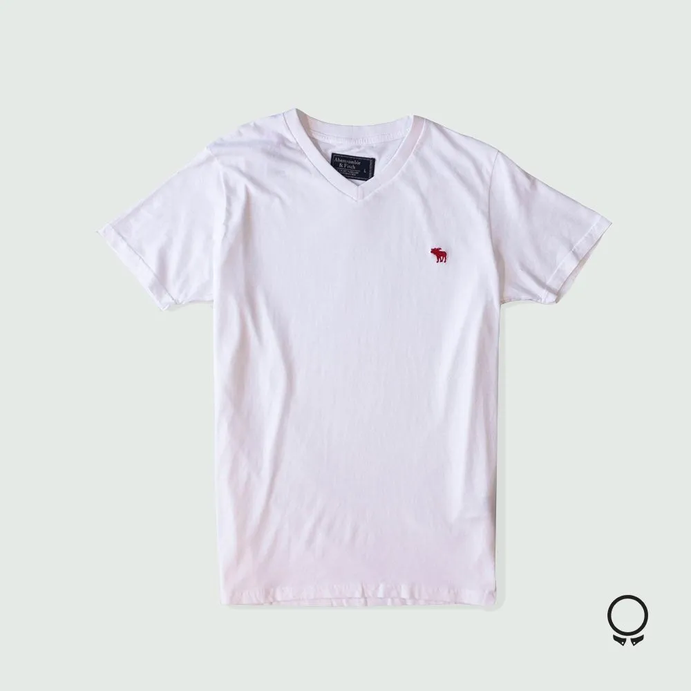REMERA ABERCROMBIOE CUELLO V BLANCO LOGO ROJO