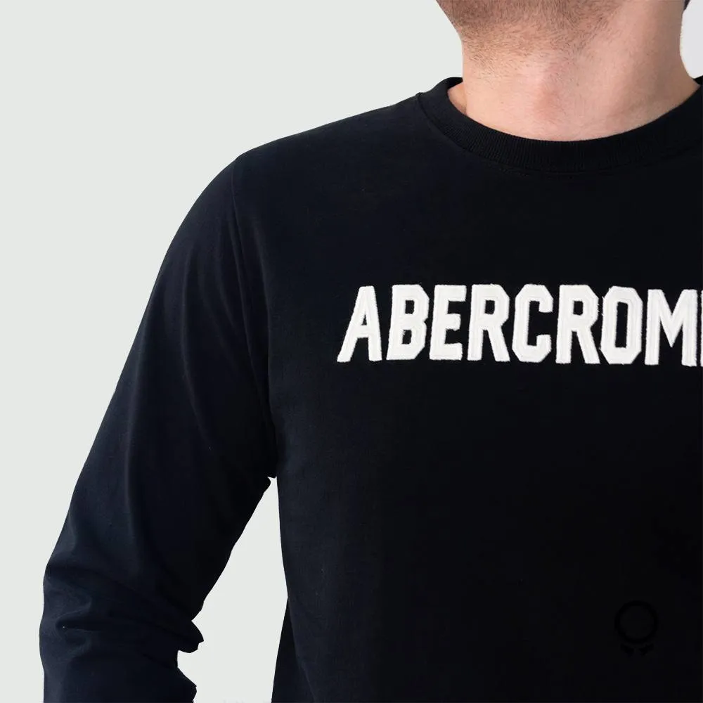 REMERA ABERCROMBIE MANGAS LARGAS NEGRA ESTAMPA AF