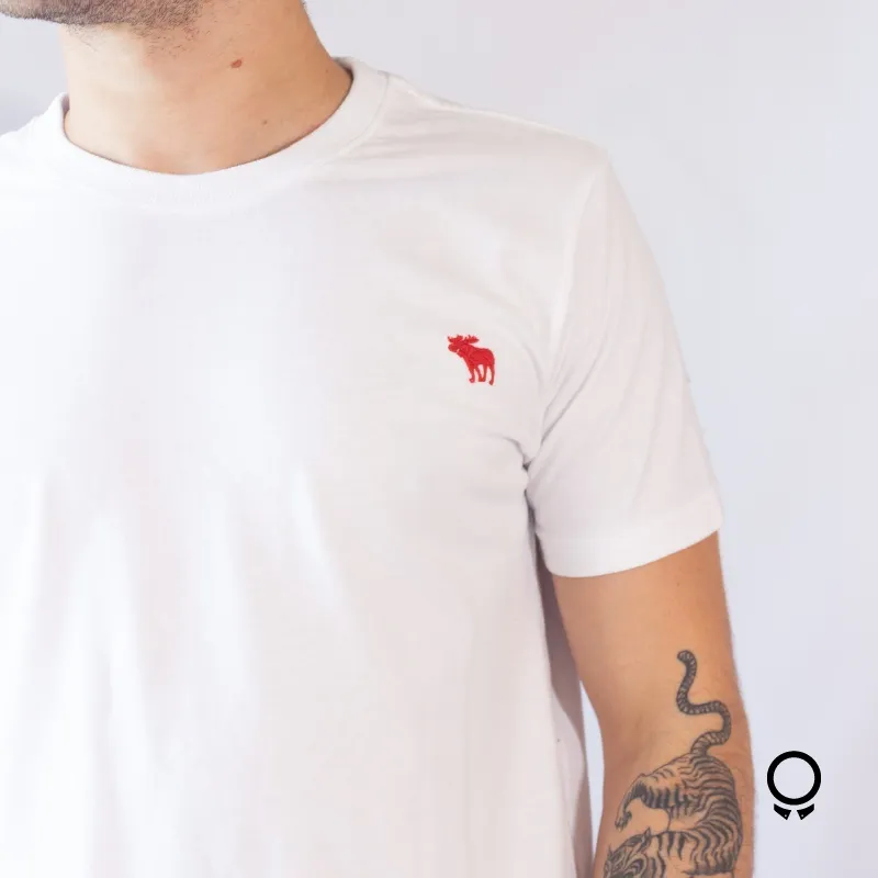 REMERA ABERCROMBIE BLANCO LOGO ROJO
