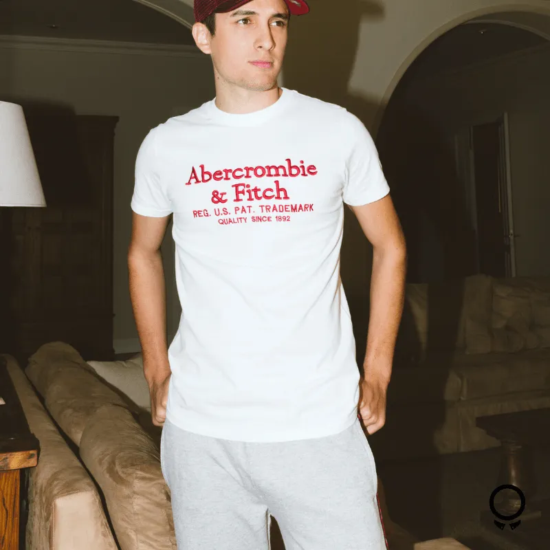 REMERA ABERCROMBIE ESTAMPADA BLANCA