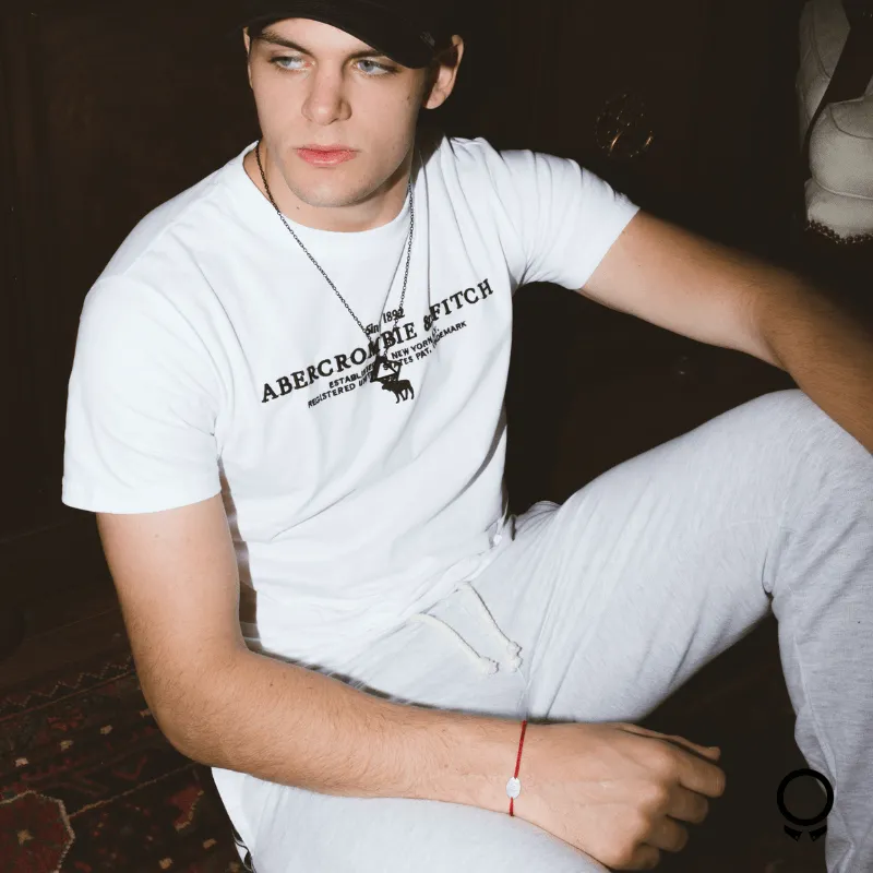 REMERA ABERCROMBIE REDONDO BLANCA ESTAMPADA