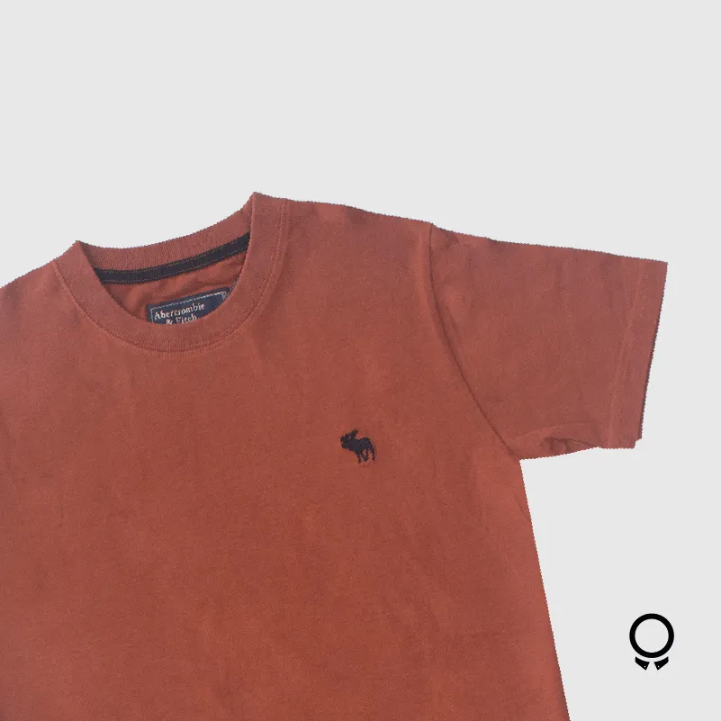 REMERA ABERCROMBIE REDONDO MARRON