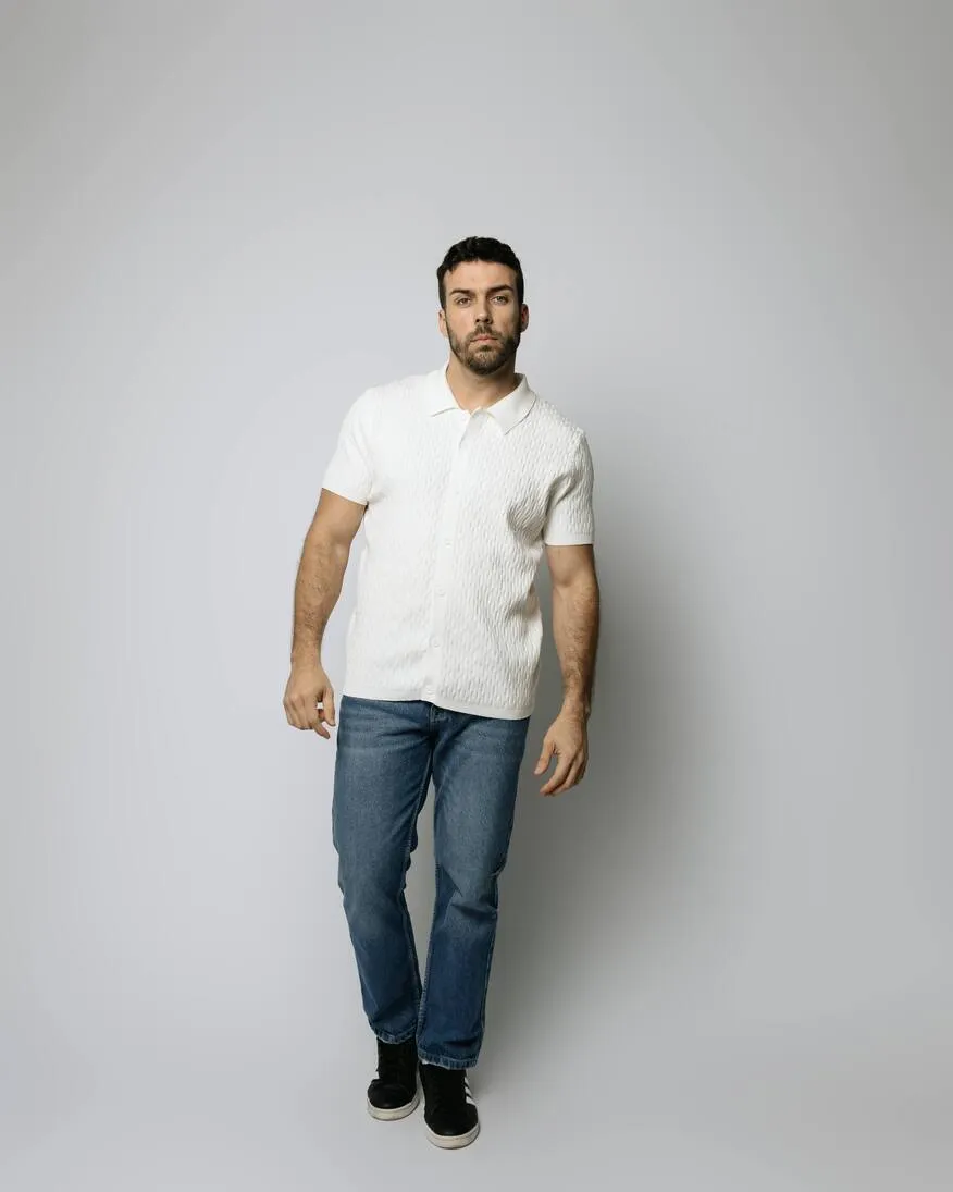 REMERA ABERCROMBIE CUELLO POLO CON BOTONES MARFIL