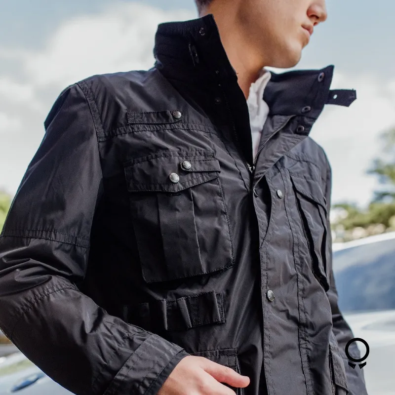 PARKA ETIQUETA NEGRA IMPERMEABLE  NEGRA